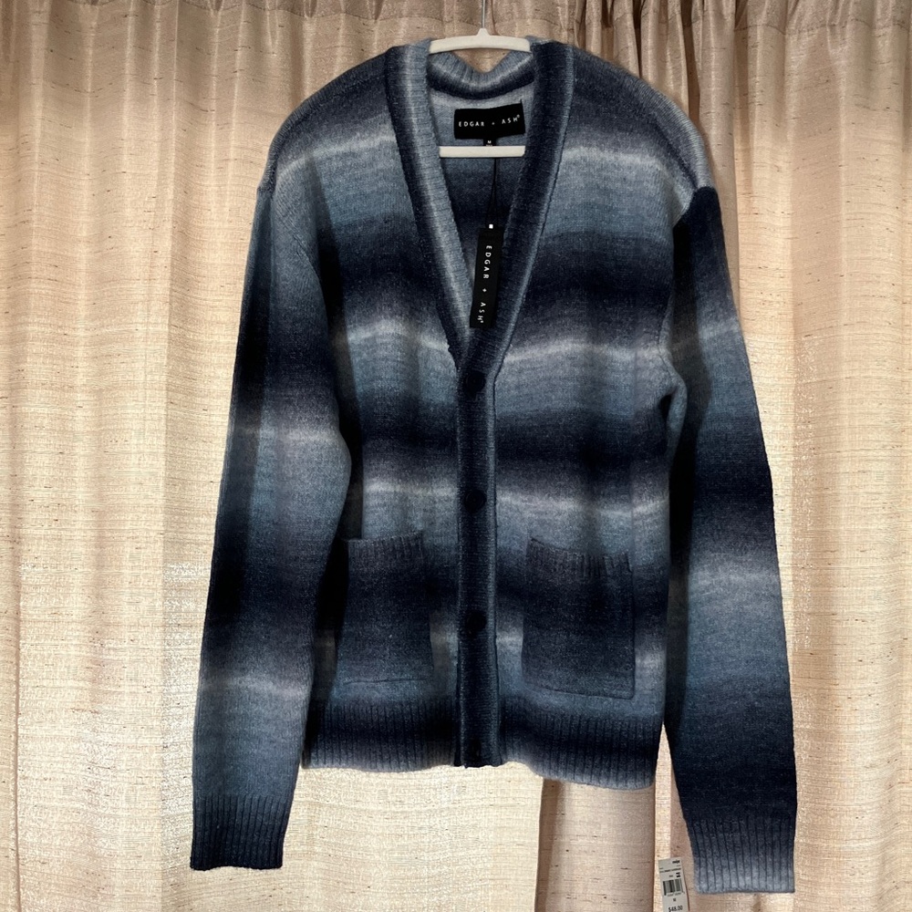 New With Tags Edgar + Ash Men’s Ombre Stripe Cardigan Size M Blue and Gray